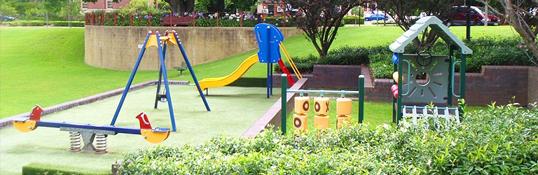 Raleigh Park Playground