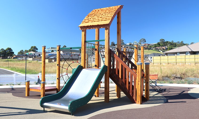 Tullimbar-Village-Playground-6