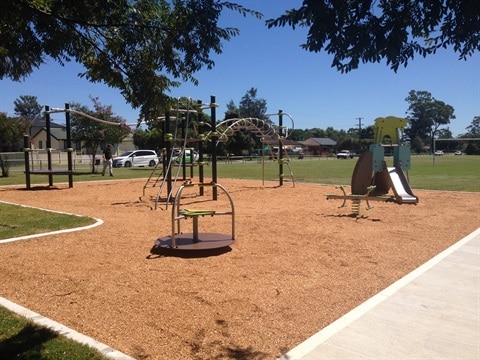 captain-tench-park