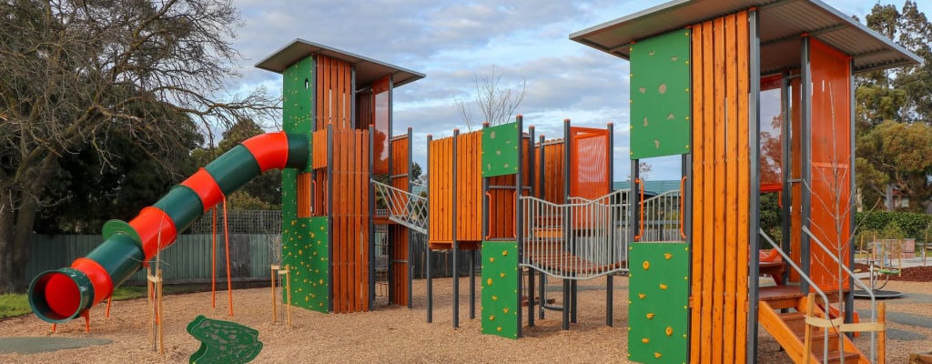 Merrilands Centre Playground, Reservoir